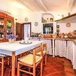 Apartamento Grecale By Interhome