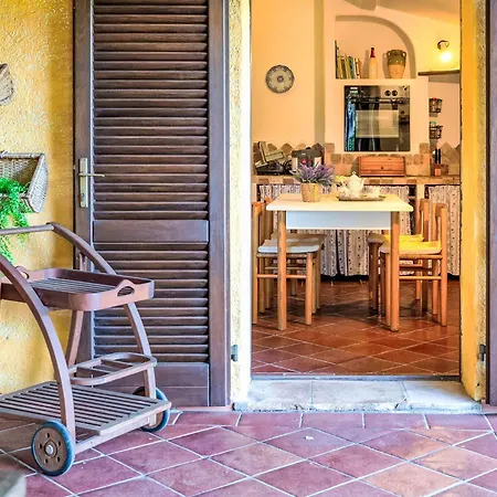 Grecale By Interhome דירה פאלאו